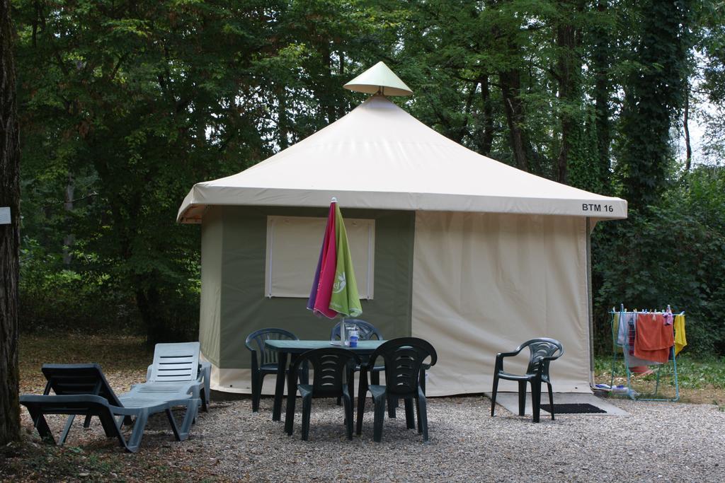 Le Camping Des 3 Lacs Belmont-Tramonet 외부 사진